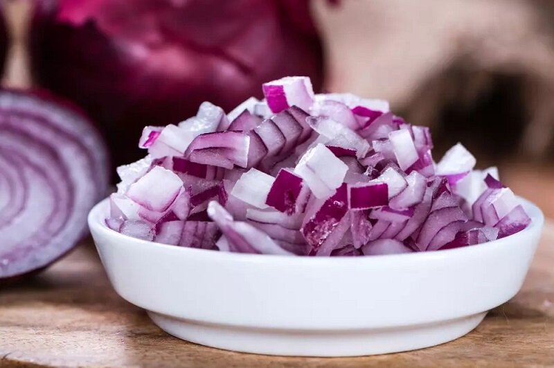 طرز تهیه پیاز داغ برای فریزر با ماندگاری بالا | مدت نگهداری پیاز داغ در فریزر چقدر است ؟