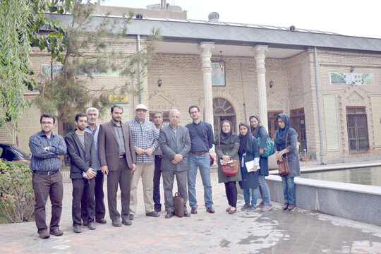 بازاری که فیل و کرگدن داشت! | حراج لباسهای بیروتی در بازار طرخانی