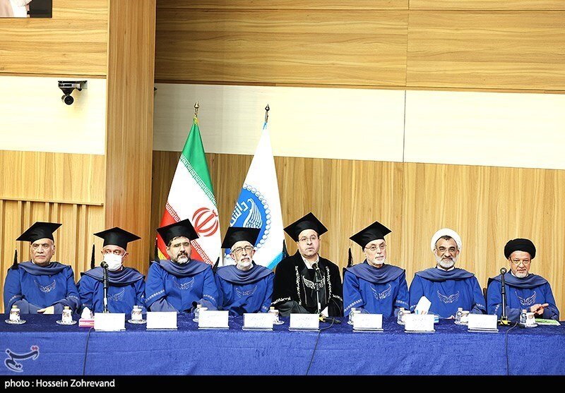 عکس جالب از حداد عادل و وزیر ارشاد در مراسم اعطای دکترا به زکزاکی