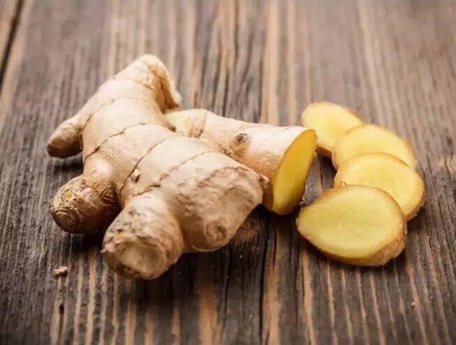 طعم بینظیر چای با این ادویههای جادویی | ۶ ادویه برتر برای سلامت را بشناسید