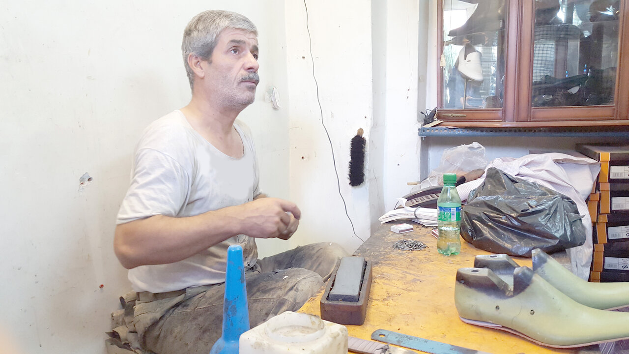 بازاری که فیل و کرگدن داشت! | حراج لباسهای بیروتی در بازار طرخانی