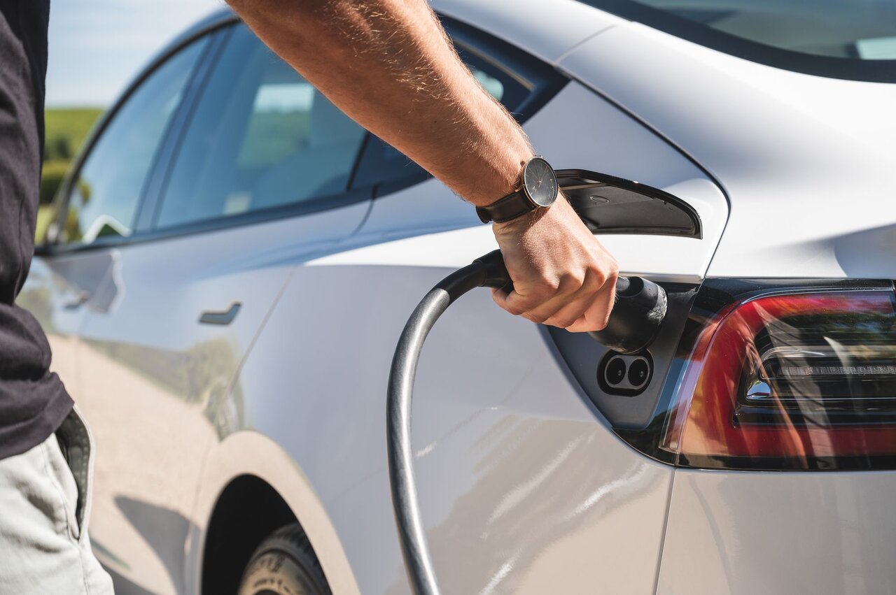 شارژ خودرو در کمتر از ۶ دقیقه | اکنون این کار تا ۱۰ ساعت طول می‌کشد