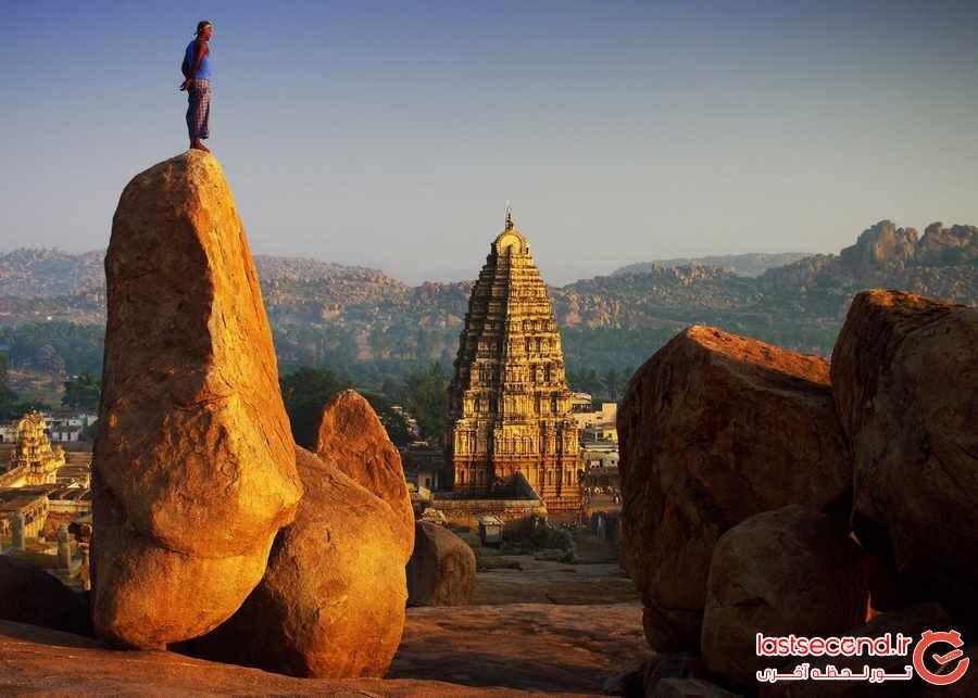 معبدی با ستون های آهنگین