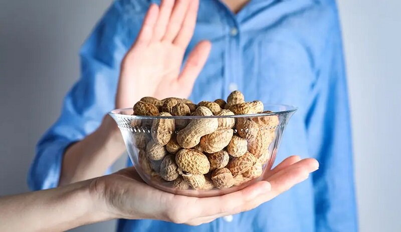 آلرژی غذایی چیست؟ | ۸ غذای حساسیتزا را بشناسید | بهترین راه تشخیص آلرژی غذایی