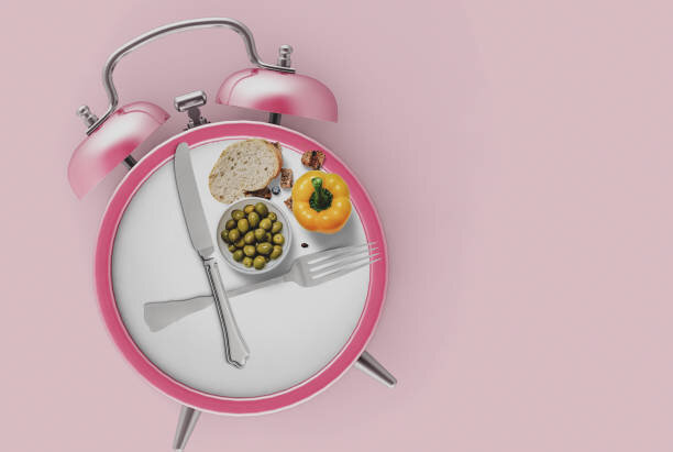 رژیمی که به کاهش فشار خون کمک میکند | بدون شمارش کالری یا میزان مصرف غذا وزن کم کنید! | رژیم کتوژنیک چیست و چه کسانی میتوانند از آن استفاده کنند؟