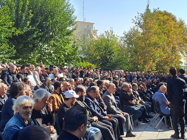 تصاویر | چهره های که آمدند ؛ لحظه به لحظه وداع با داریوش مهرجویی و وحیده محمدی فر