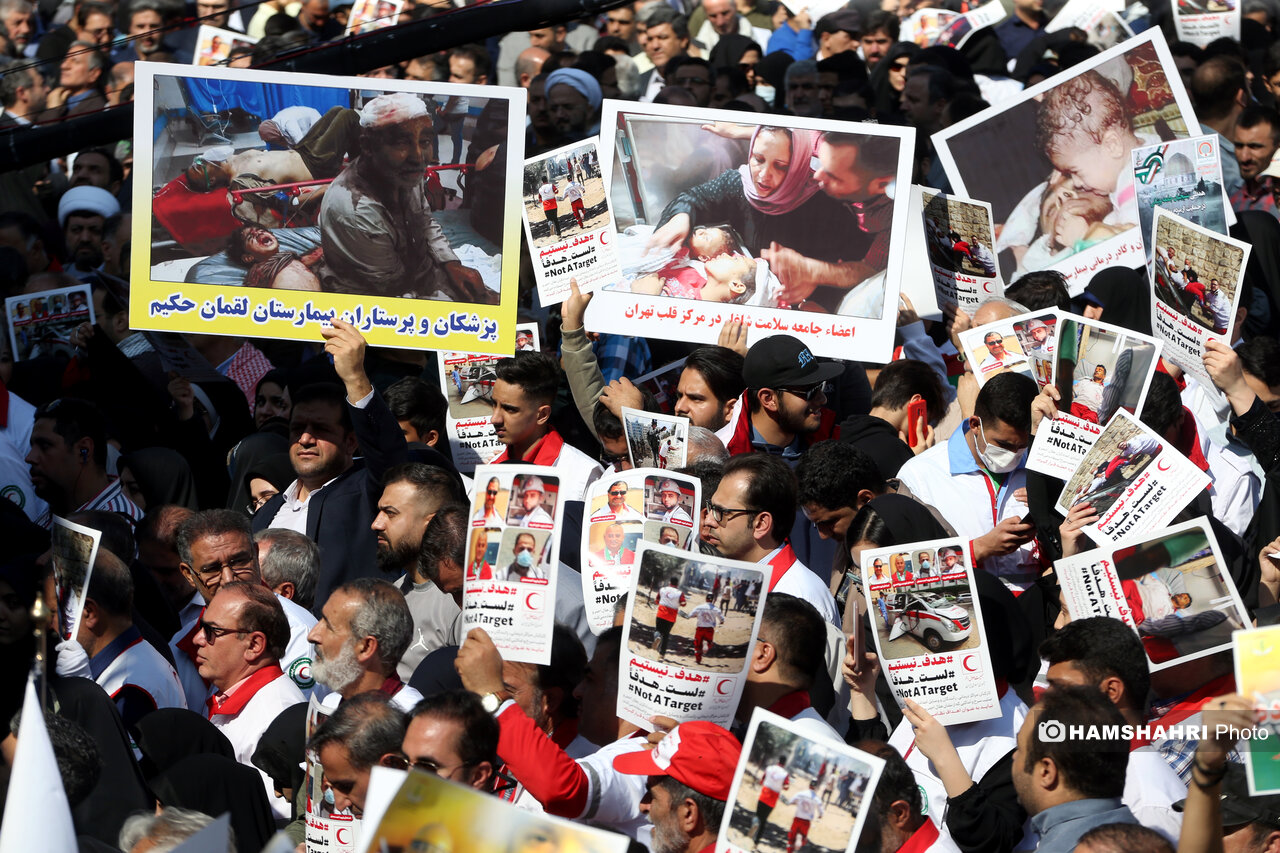 تجمع امدادگران و کادردرمان برای محکومیت جنایات رژیم صهیونیستی