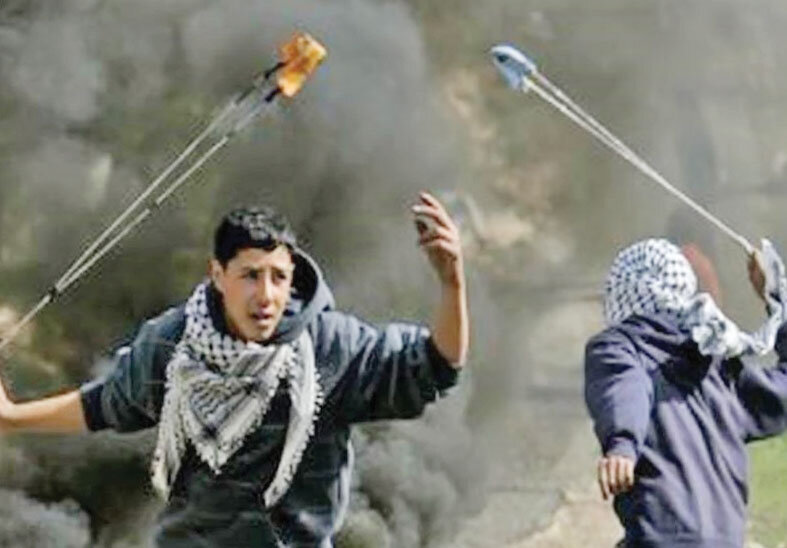 خاطرات کودکان فلسطینی از حبس و شکنجه| از کودکان سنگ پران می ترسند