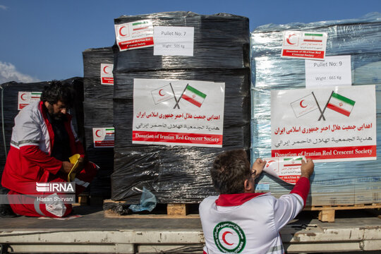 بارگیری محموله کمک های بشر دوستانه ایران به فلسطین