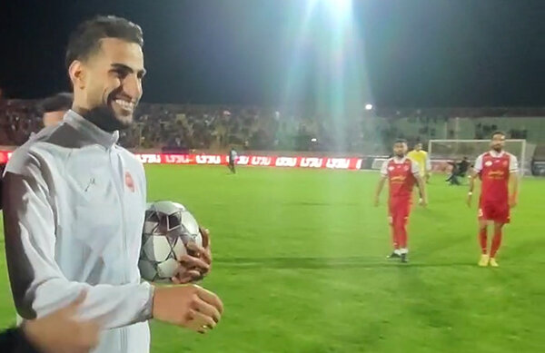 بهترین مهاجم پرسپولیس سوار بهترین پیکان!