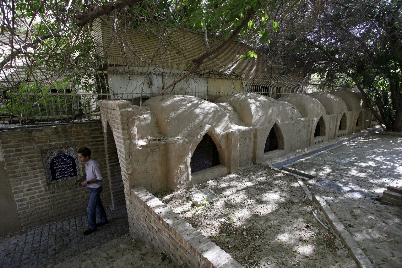 این کوچه همه را آشتی میدهد