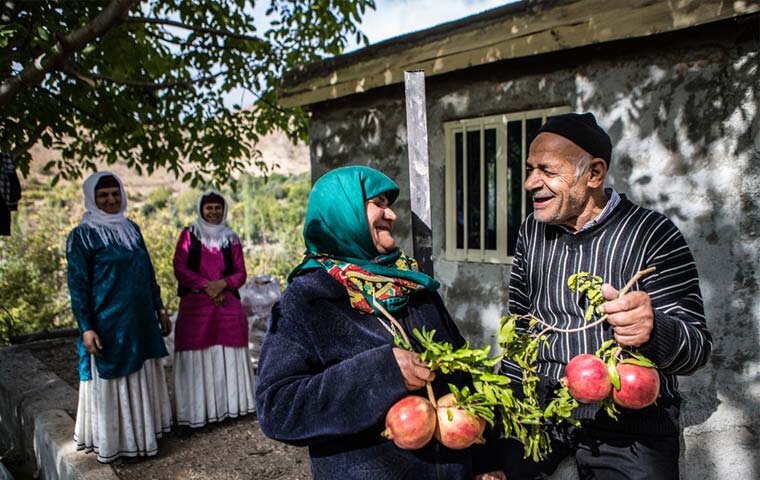 جشن شکرگذاری برداشت میوه بهشتی در ایران | انار چطور گردشگران با جذب می کند؟