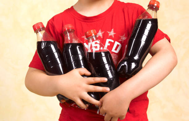 قاتل سفید را از خانههایتان بیرون کنید | اگر میخواهید در جوانی قلبتان نایستد به این توصیههای غذایی عمل کنید | در روز چقدر نمک مصرف کنیم؟