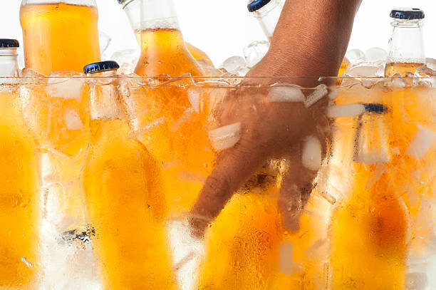 اگر هوس نوشابه میکنید این مطلب را بخوانید | چرا تمایل زیادی به خوردن نوشابه داریم؟