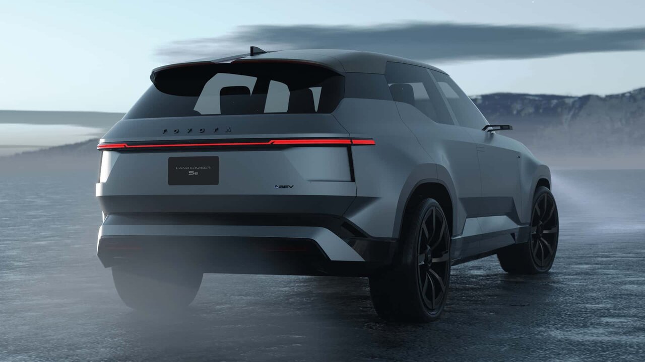 تصاویر | معرفی نخستین تویوتا لندکروزر برقی | فوقالعاده بیسر و صدا !