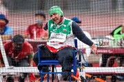 تصویر حرکت خاص الناز دارابیان با پرچم ایران پس از قهرمانی در آسیا