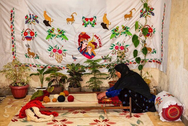 چرا در این عکسها هیچ مردی را نمیبینیم؟!