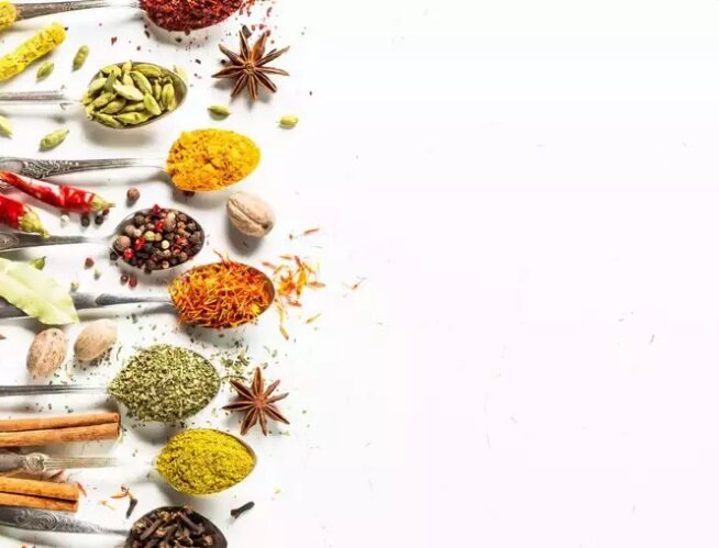 چطور سالادهای خوشمزه درست کنیم؟ | داشتن متنوع ترین بشقابهای سبزیجات با این ترفندهای ساده