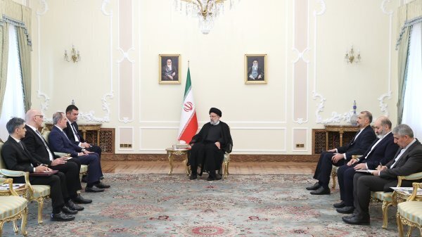 رئیسی در دیدار با وزیر خارجه آذربایجان