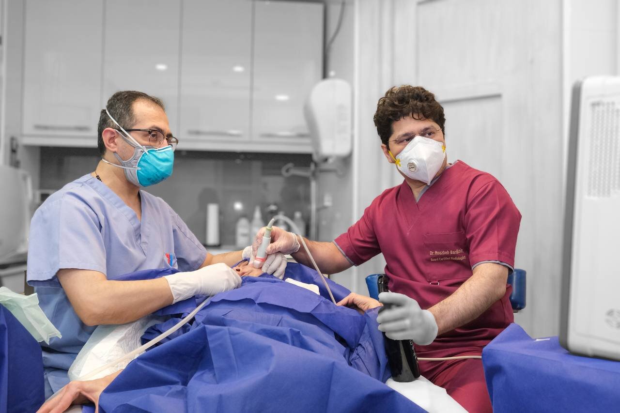 ژل پاژ چیست ؟ | عوارض ژل پاژ و راه خلاصی از آن | ژل پاژ به مرور زمان باعث عفونت و تغییر چهره میشود؟