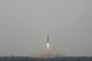 ببینید | لحظه پرتاب موشک میان برد پاکستان با قابلیت حمل کلاهک اتمی