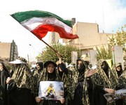 تصاویری جالب از پوشش خاص دختران تهرانی در اجتماع دانش‌آموزان برای حمایت از کودکان غزه