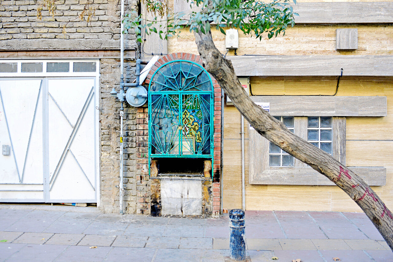 پنجرهای رو به امید در کوچههای مهربانی | راز جام چهلکلید در سقاخانهها