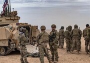 شلیک به آمریکایی ها در دیرالزور | جزئیات حمله پهپادی و موشکی به پایگاه و فرودگاه اشغالگران آمریکایی در سوریه