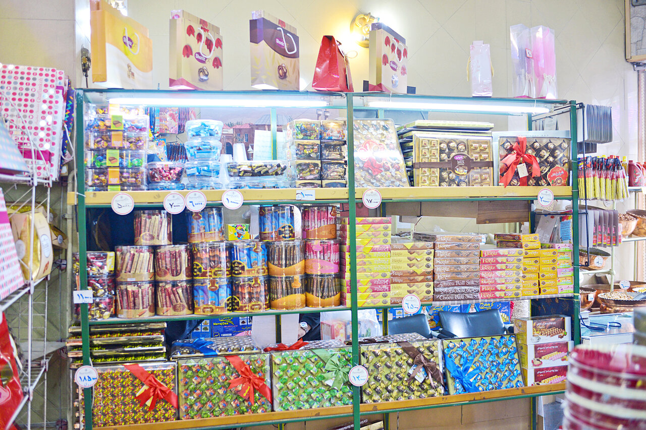 چگونه کافهقنادی میهن از سریال معمای شاه سر درآورد؟