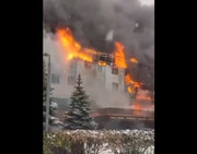 ببینید | لحظه وقوع آتش‌سوزی مهیب در هتلی در روسیه