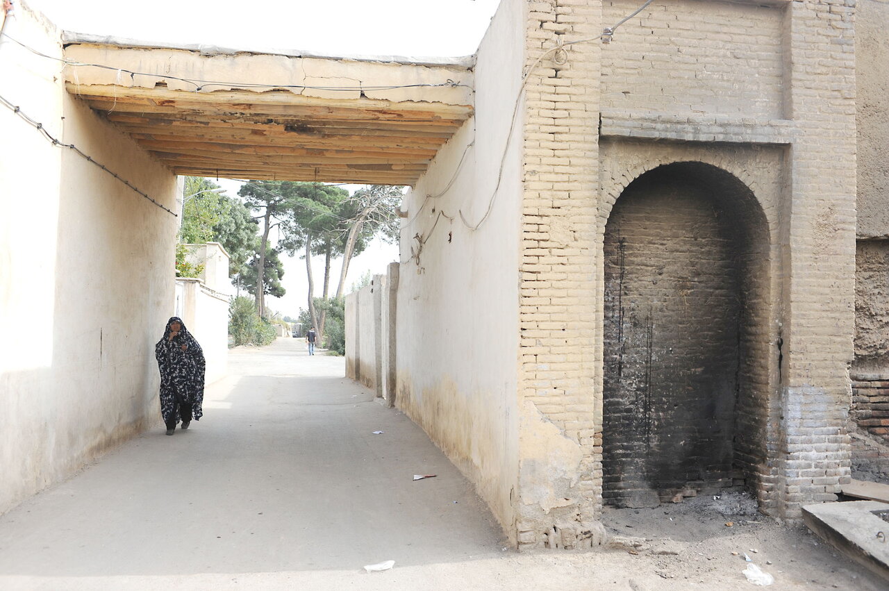 زندگی در جوار بادگیر ۴۰۰ساله | این محله «نگین ری» است