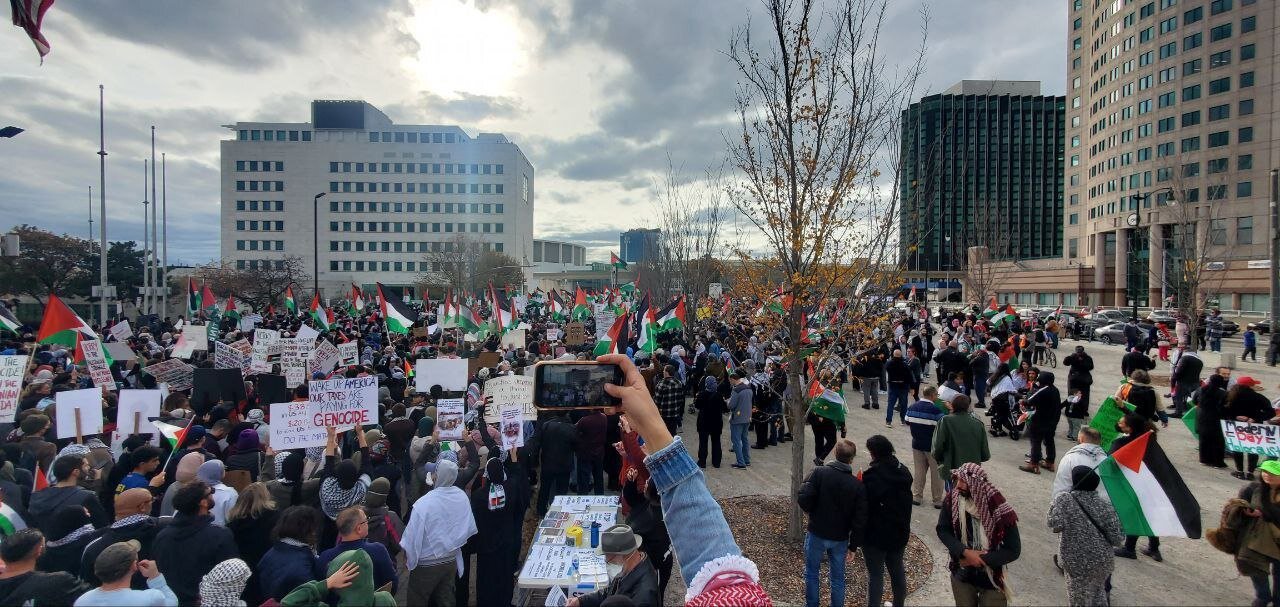 تصاویر | تجمع حامیان فلسطین در شیکاگو آمریکا و برافراشتن پرچم ایران