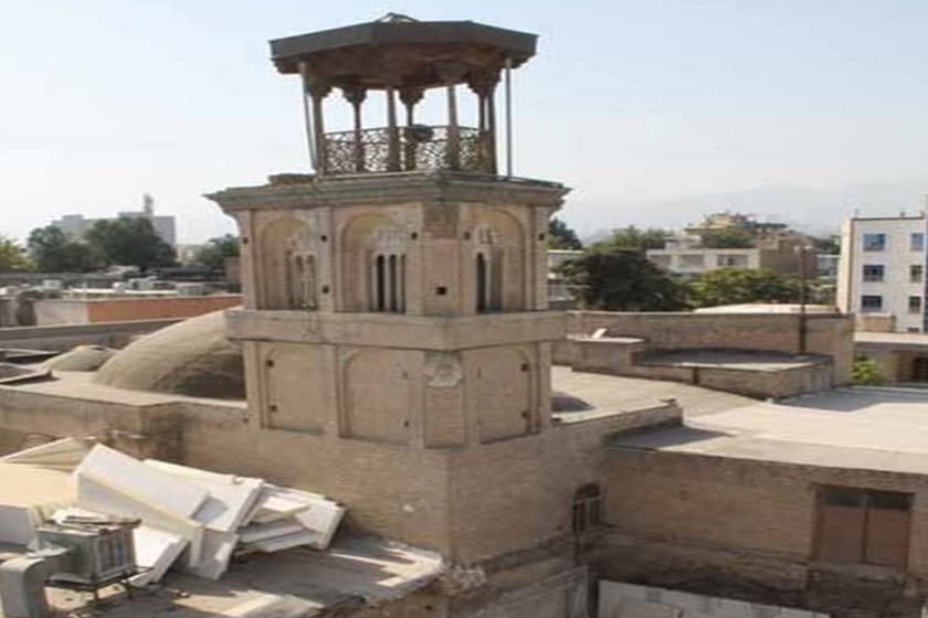 شگفتی‌های معماری مسجد قنبر علی‌خان | مناره‌ای با ۳ کاربری؛ بادگیر، مأذنه و رصدخانه