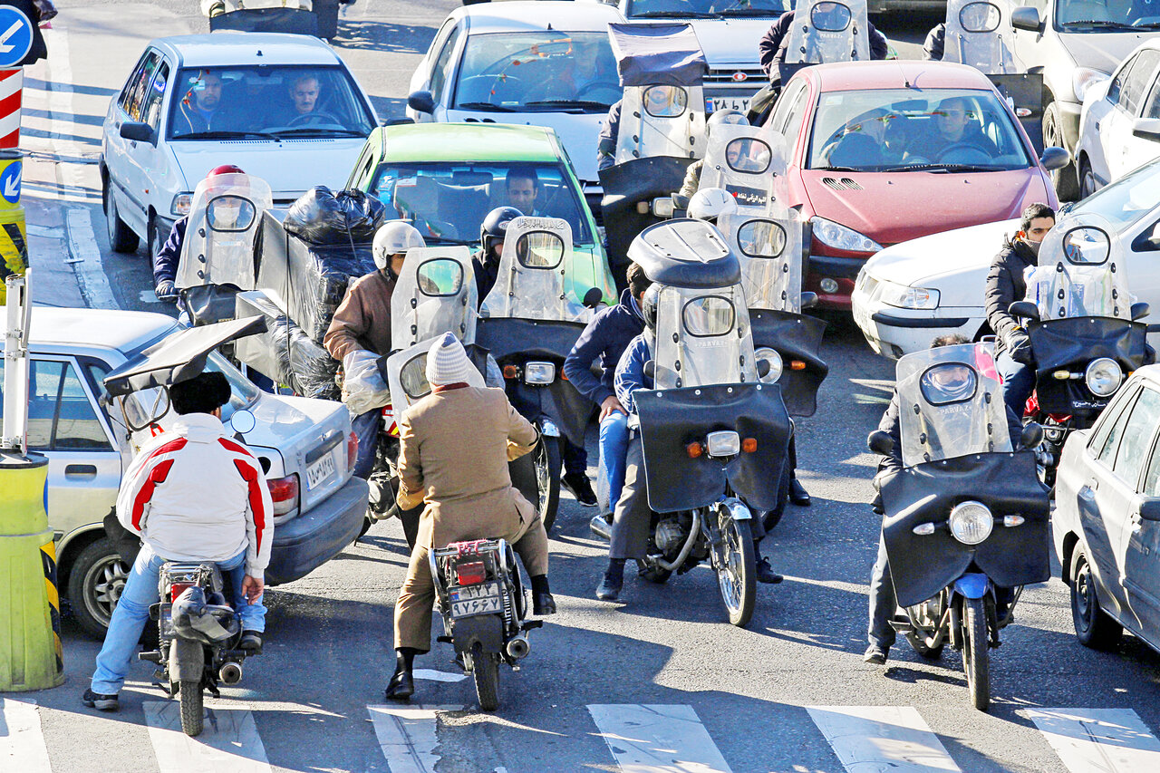 فراموشی قانون مساوی است با بی‌نظمی و ترافیک
