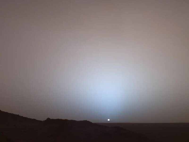 عکس | چرا غروب خورشید در مریخ آبی است؟