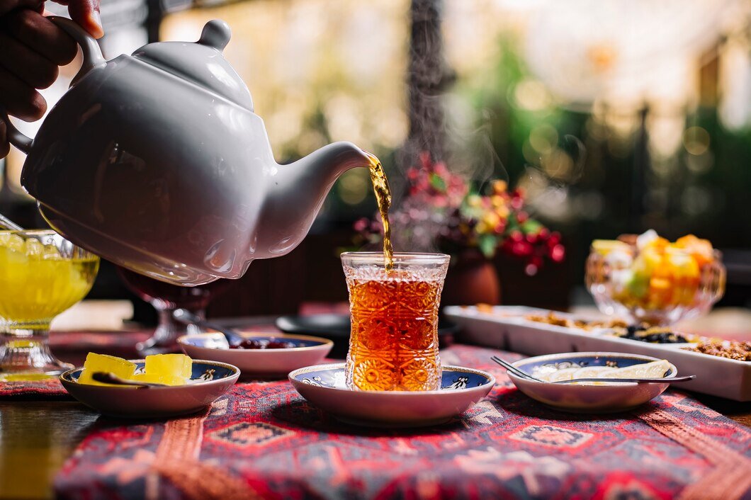 بهترین زمان مصرف چای بعد از غذا - فاصله خوردن چای و قرص آهن