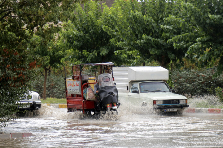 سیل در راه است