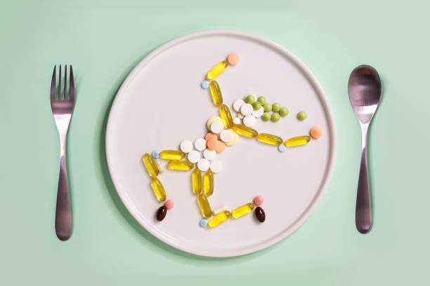 اسیدهای چرب امگا ۳ چیست ؟ | استفاده از اسیدهای چرب امگا ۳ برای این افراد ضروری است | خطرات احتمالی مصرف خود سرانه مکملها را بدانید