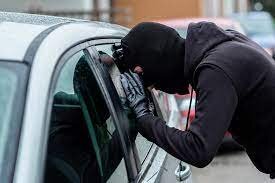 سرقت ماشین به مدت یک پلک به هم زدن!