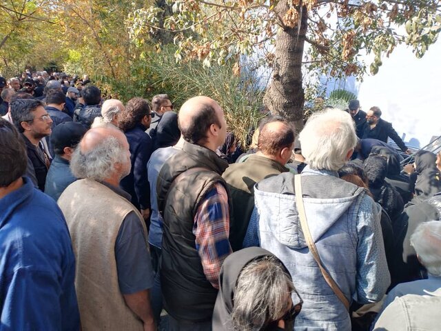 تصاویر | گفتی آتیلا زود رفت، خودت که زودتر رفتی! | پیکر الهام شکیب به خاک سپرده شد