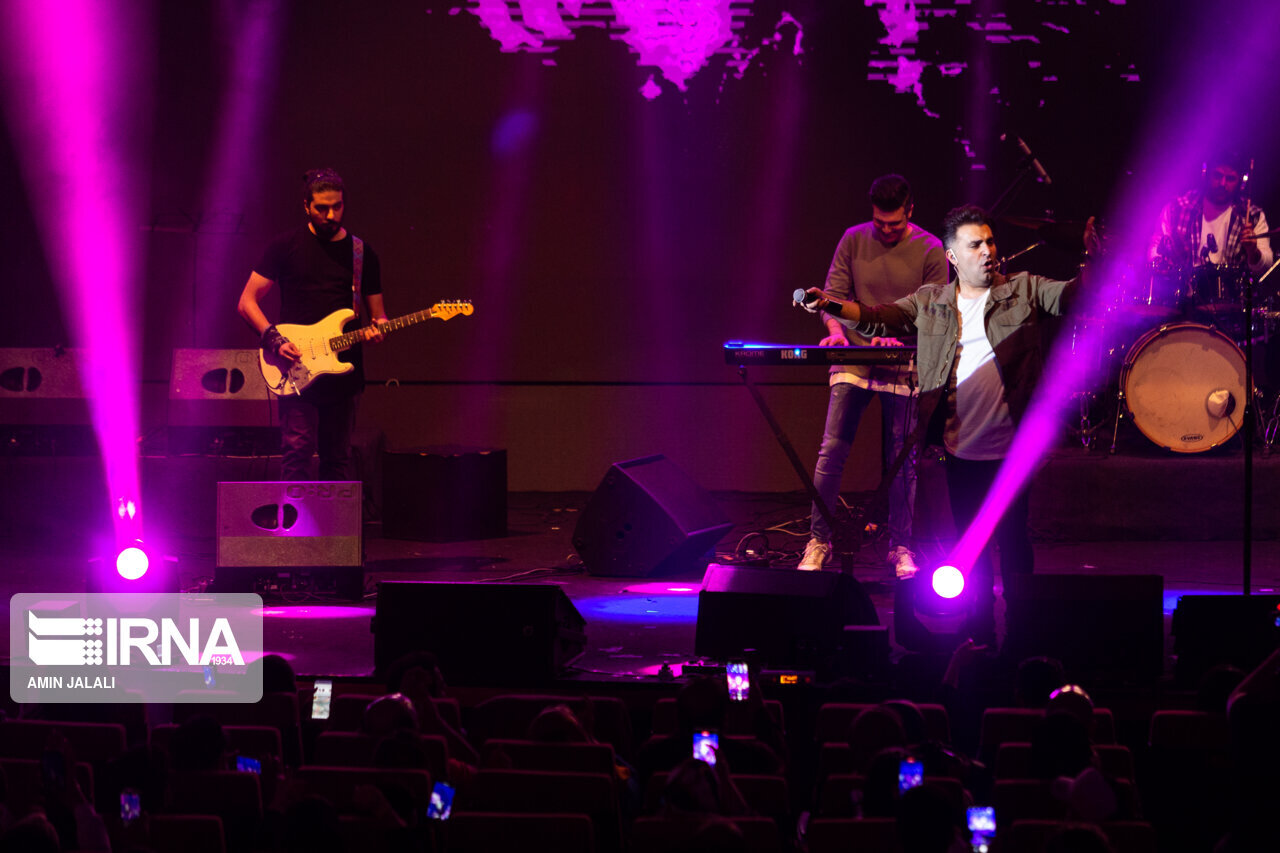 جزئیاتی تازه درباره قطعه «پاقدم» | طلیسچی مردم را در کنسرت غافلگیر کرد