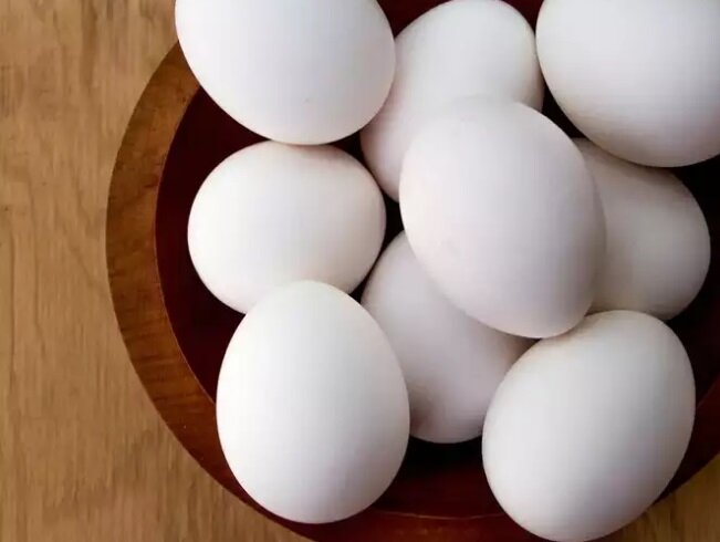 تخم مرغ آب پز یا املت؛ کدام بهتر است؟ 