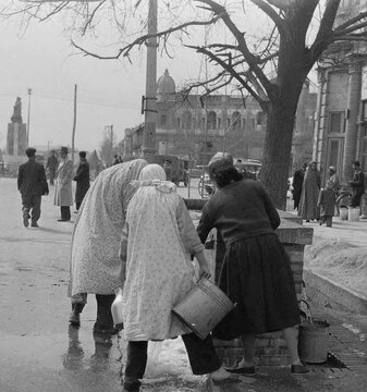 تصاویر میدان حسن‌آباد تهران؛ ۷۰ سال پیش