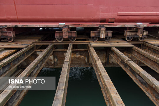 آغاز به کار کشتی کانتینربر یخچال‌دار برای اولین‌بار در دریای خزر