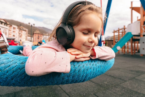تاثیر موسیقی بر یادگیری ؛ گوش دادن به موسیقی واقعا باعث تمرکز می‌شود؟