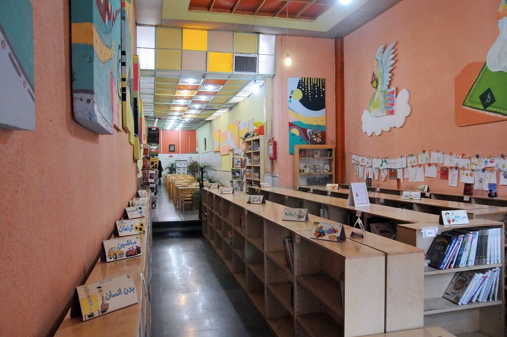 عجیبترین کتابخانه پایتخت کجاست؟ | کتابخوانی در سکوت مطلق سالن سلاخخانه!