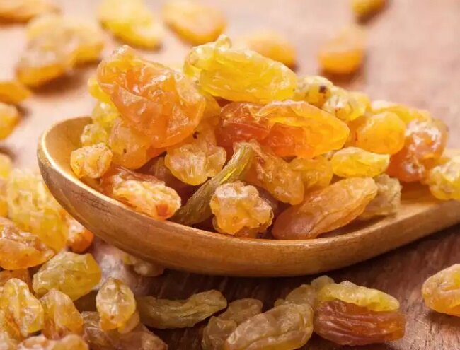 با خواص معجزه آسای کشمش آشنا شوید