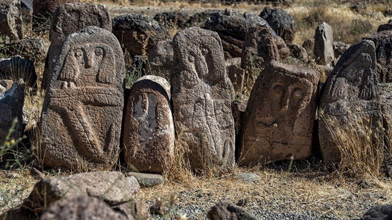 عجیبترین گورستانهای ایران | از گورستان جنیها تا گورستان سفید + تصاویر