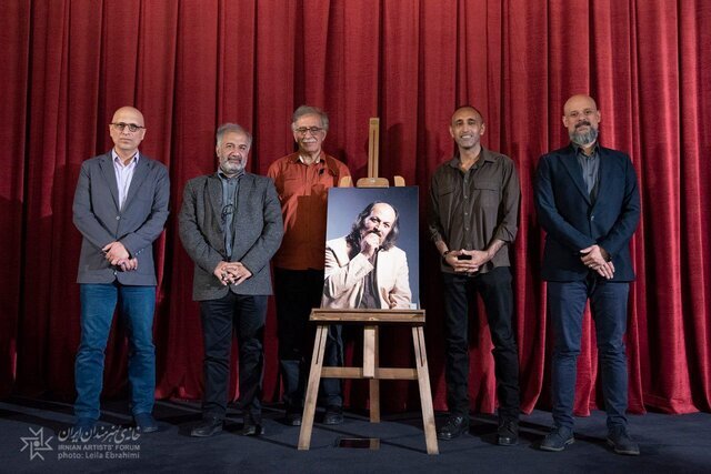 ماجرای ادامه کار آموزشگاه بازیگری امین تارخ | تعطیلش کردیم