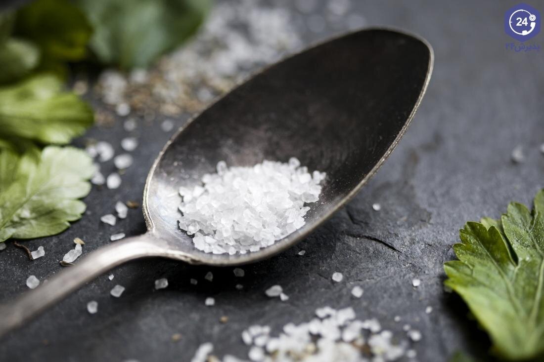 قاتل سفید را از خانههایتان بیرون کنید | اگر میخواهید در جوانی قلبتان نایستد به این توصیههای غذایی عمل کنید | در روز چقدر نمک مصرف کنیم؟